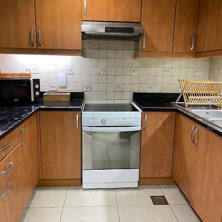 Metro Premium Location Spacious 2 Bedroom Apartment Right Next To The Metro Dubai Exteriör bild