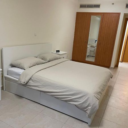 Metro Premium Location Spacious 2 Bedroom Apartment Right Next To The Metro Dubai Exteriör bild