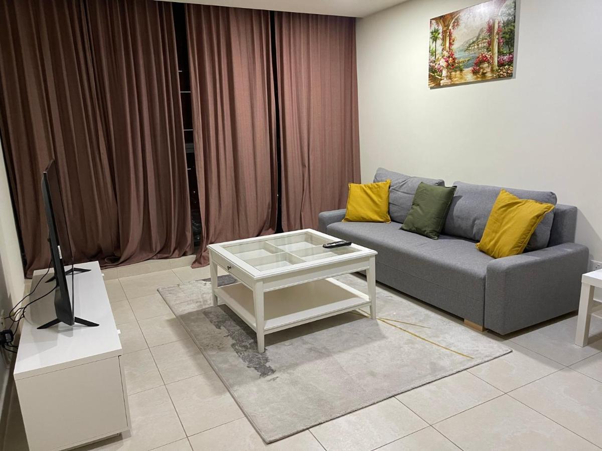 Metro Premium Location Spacious 2 Bedroom Apartment Right Next To The Metro Dubai Exteriör bild