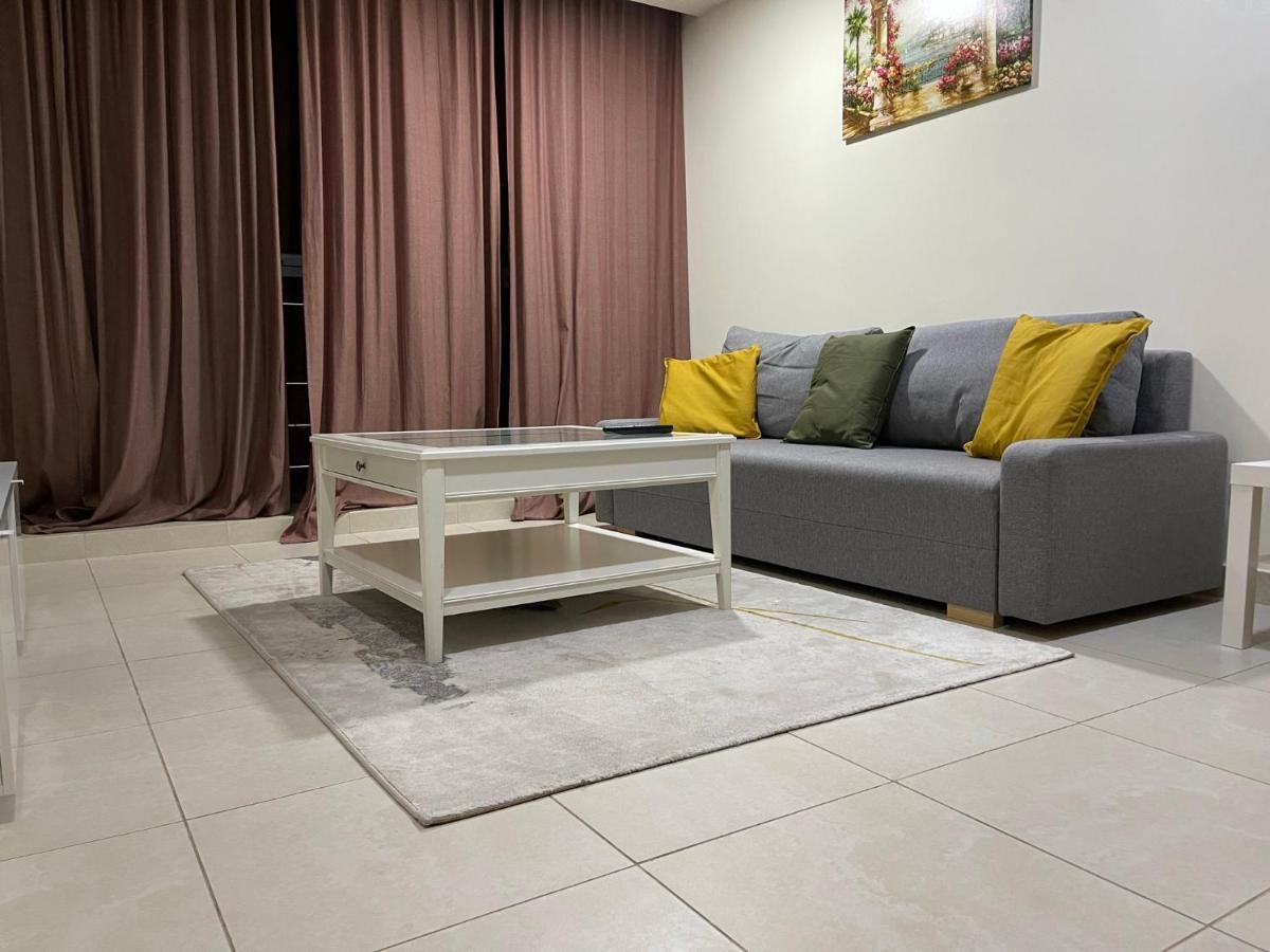 Metro Premium Location Spacious 2 Bedroom Apartment Right Next To The Metro Dubai Exteriör bild