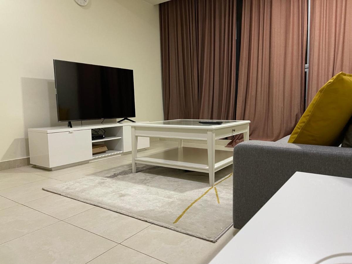 Metro Premium Location Spacious 2 Bedroom Apartment Right Next To The Metro Dubai Exteriör bild