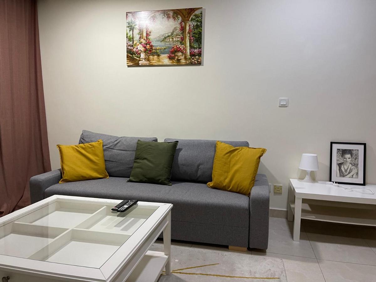 Metro Premium Location Spacious 2 Bedroom Apartment Right Next To The Metro Dubai Exteriör bild
